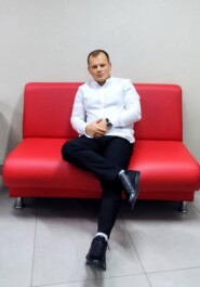 на фото Зарубин Евгений Александрович 18.01.1993 "автор книг на литрес"